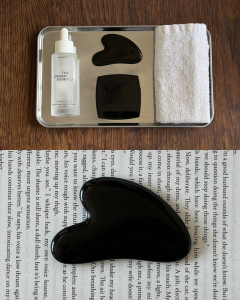 Gua sha-guiden: Så använder du gua sha för ansikte + kropp