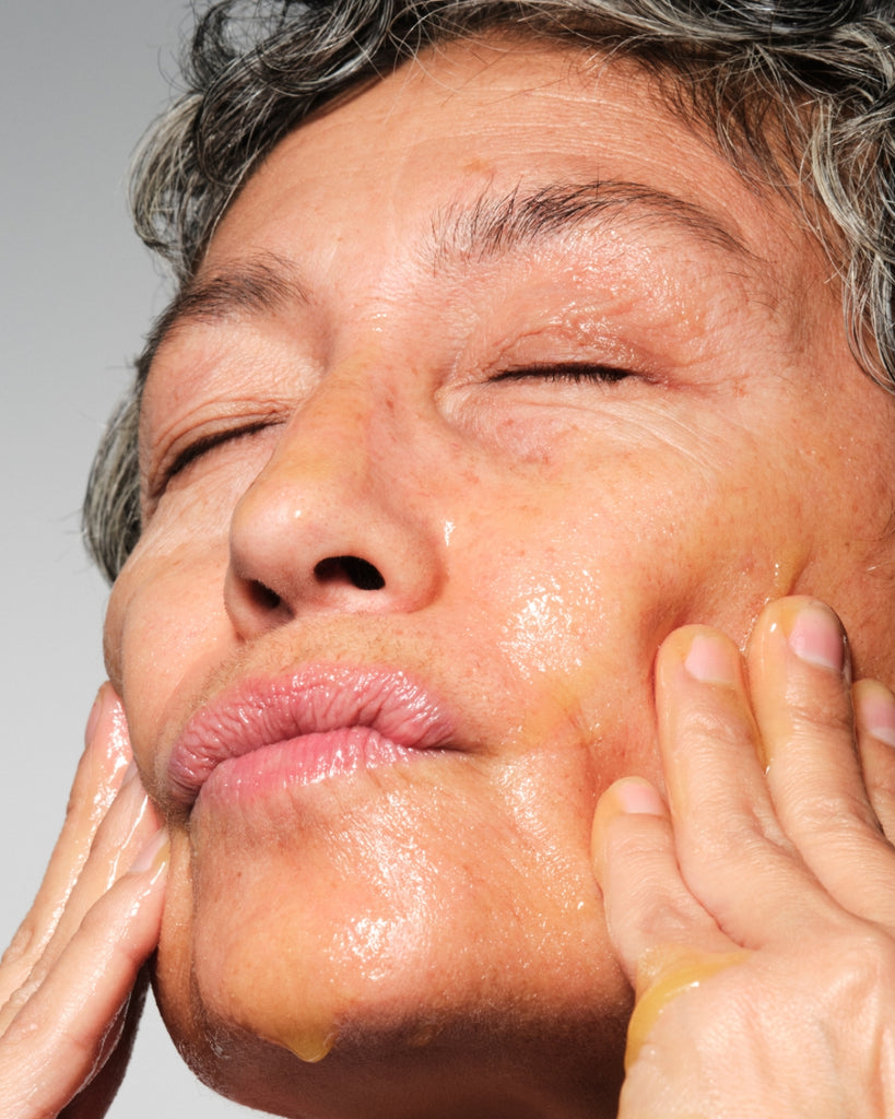 Dreifaches Peeling. Maximaler Glow.